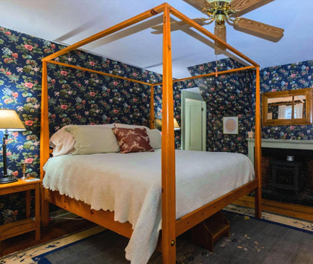 Elms Of Camden Bed & Breakfast Exterior photo