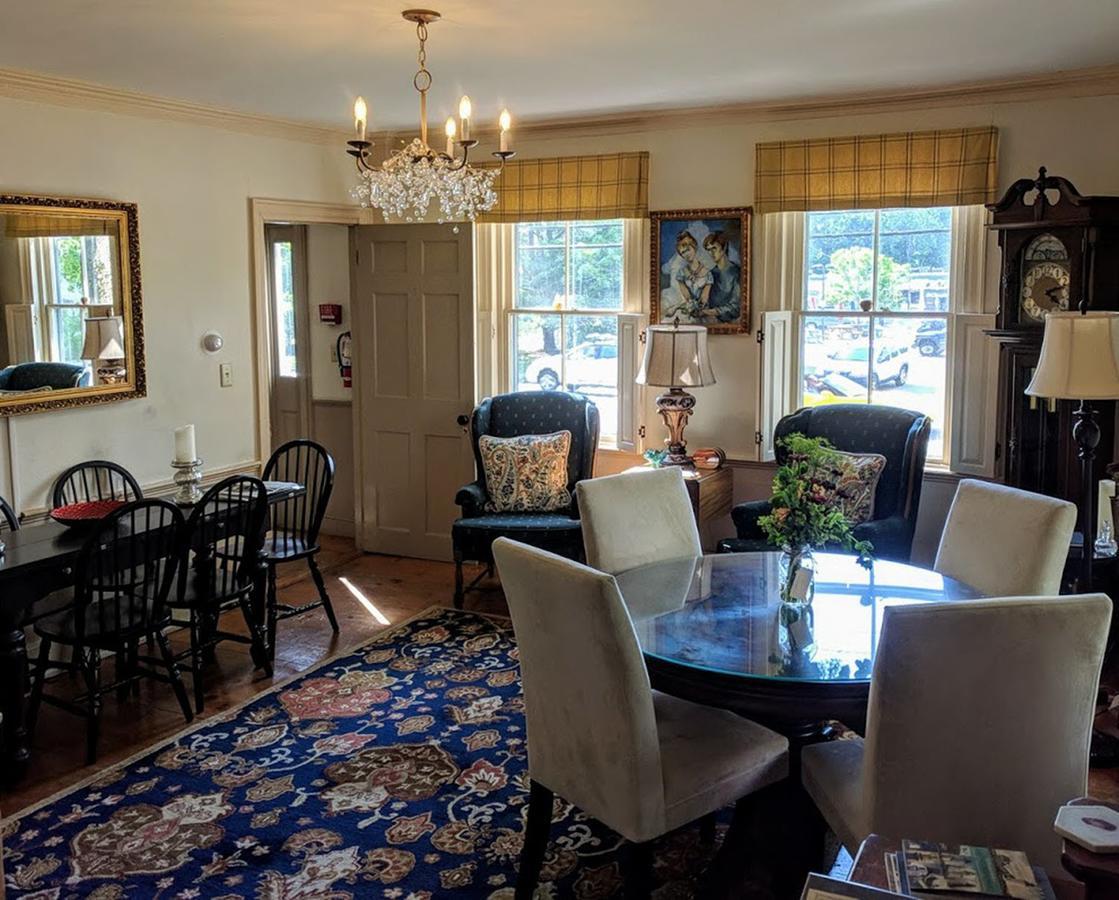 Elms Of Camden Bed & Breakfast Exterior photo
