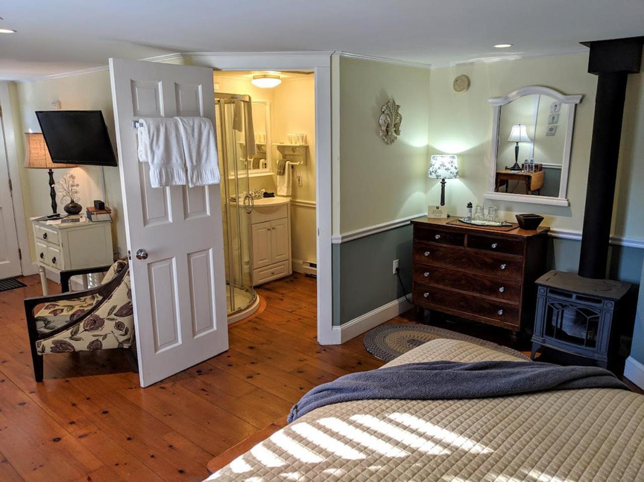Elms Of Camden Bed & Breakfast Exterior photo