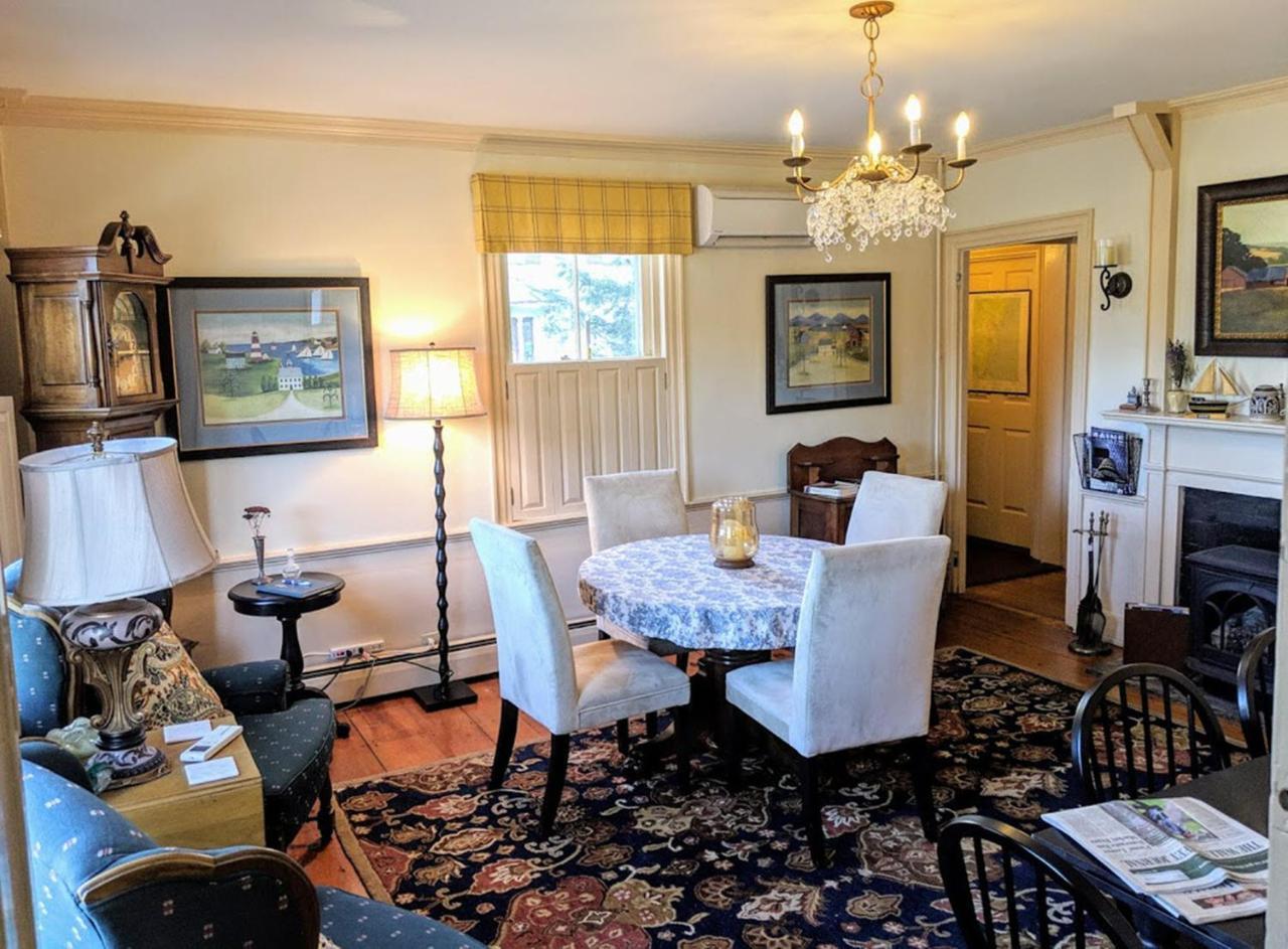 Elms Of Camden Bed & Breakfast Exterior photo